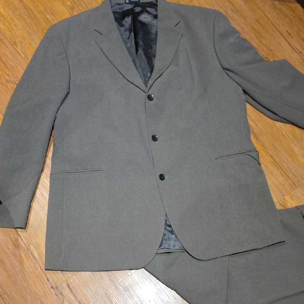 Classic Gray Suit Jacket and Pants Sz48L